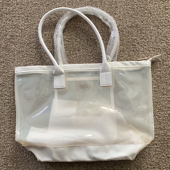 Neiman Marcus Handbags - Neiman Marcus Zippered Tote NWOT